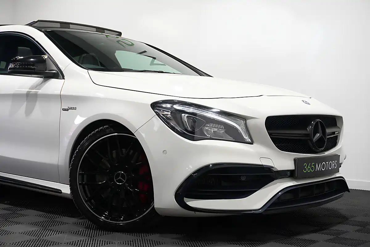 Used 2016 Mercedes CLA45 AMG Shooting Brake Cirrus White - Interior and Exterior details 16