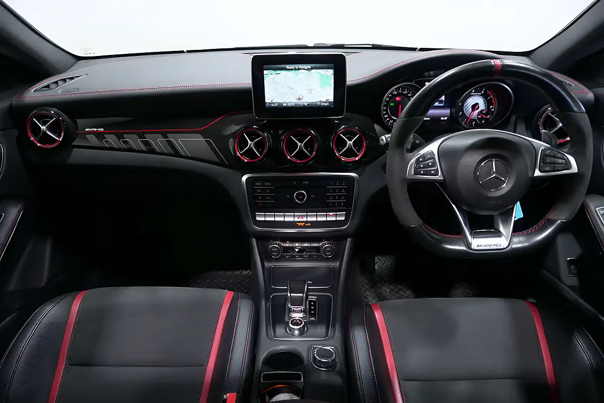 Used 2016 Mercedes CLA45 AMG Shooting Brake Cirrus White - Interior and Exterior details 18