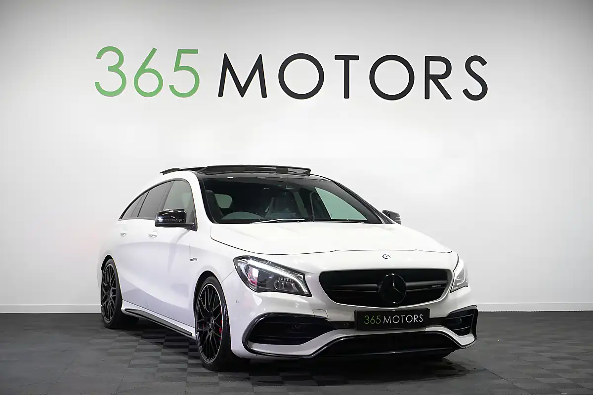 Used 2016 Mercedes CLA45 AMG Shooting Brake Cirrus White - Interior and Exterior details 4