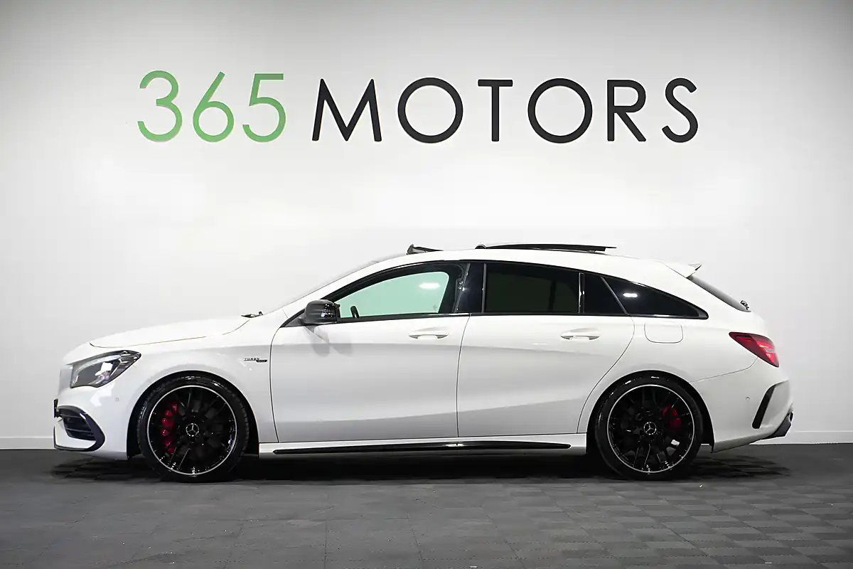 Used 2016 Mercedes CLA45 AMG Shooting Brake Cirrus White - Interior and Exterior details 9