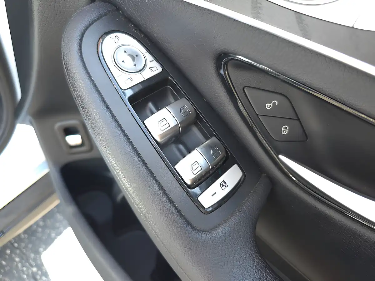 Used 2016 Mercedes Glc Sport (premium Plus) Silver - Interior and Exterior details 10