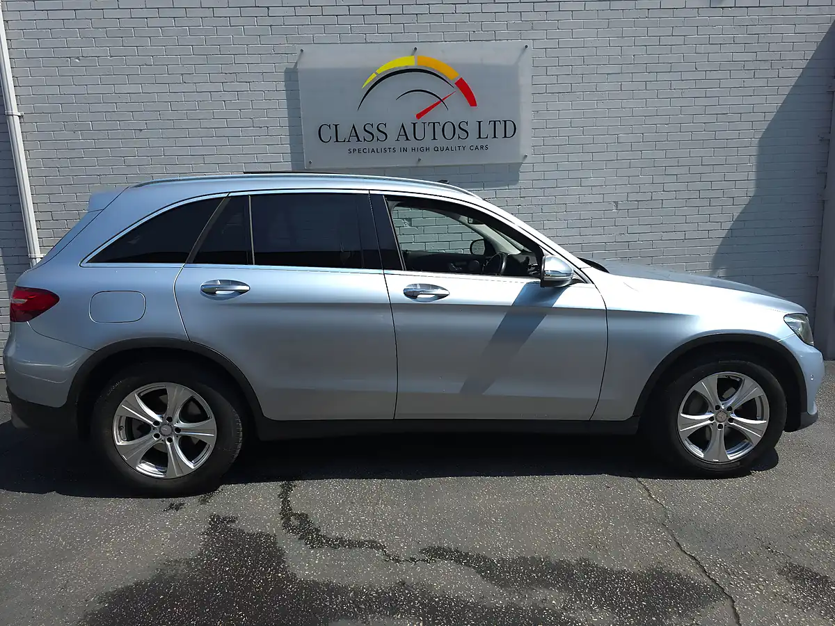 Used 2016 Mercedes Glc Sport (premium Plus) Silver - Interior and Exterior details 7