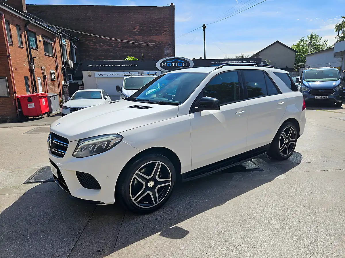 Used 2016 Mercedes GLE350 AMG Line White - Front View