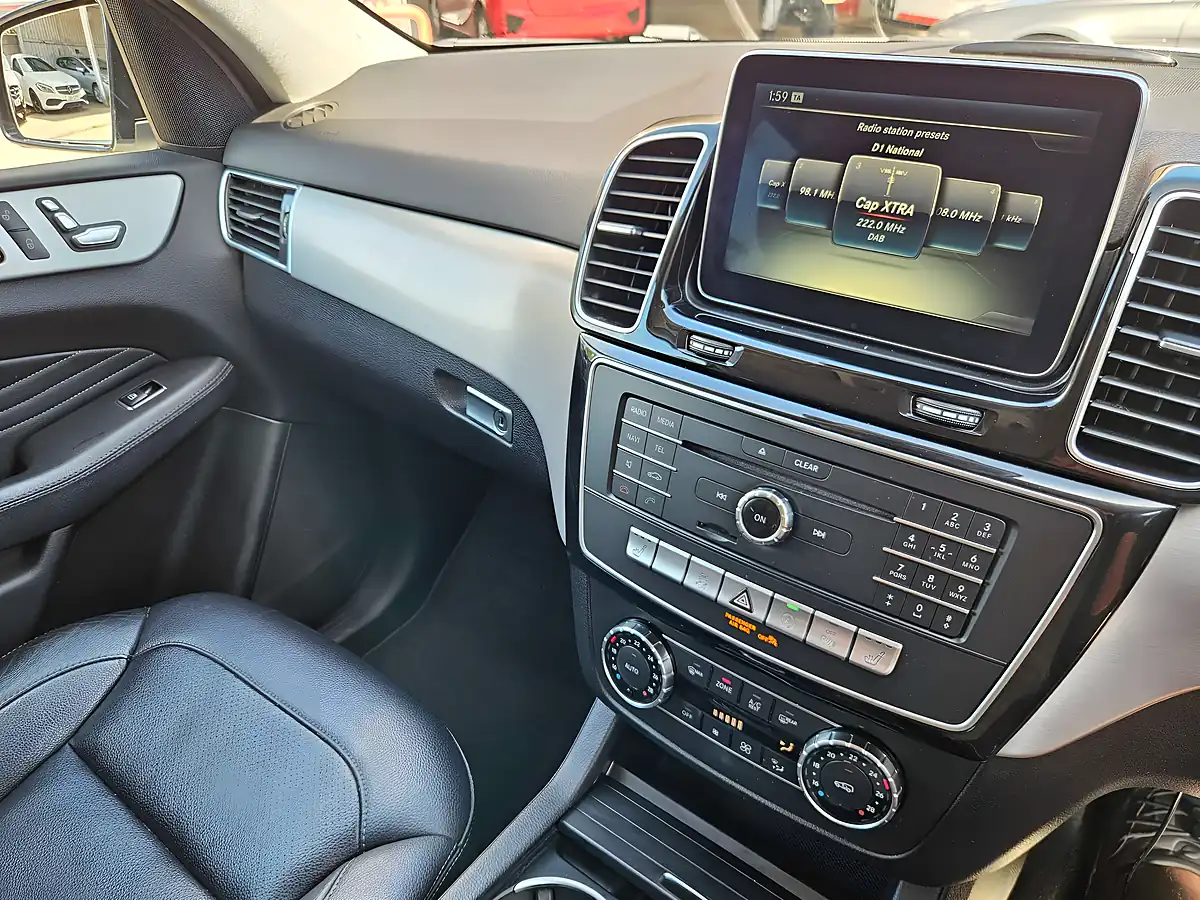 Used 2016 Mercedes GLE350 AMG Line White - Interior and Exterior details 17