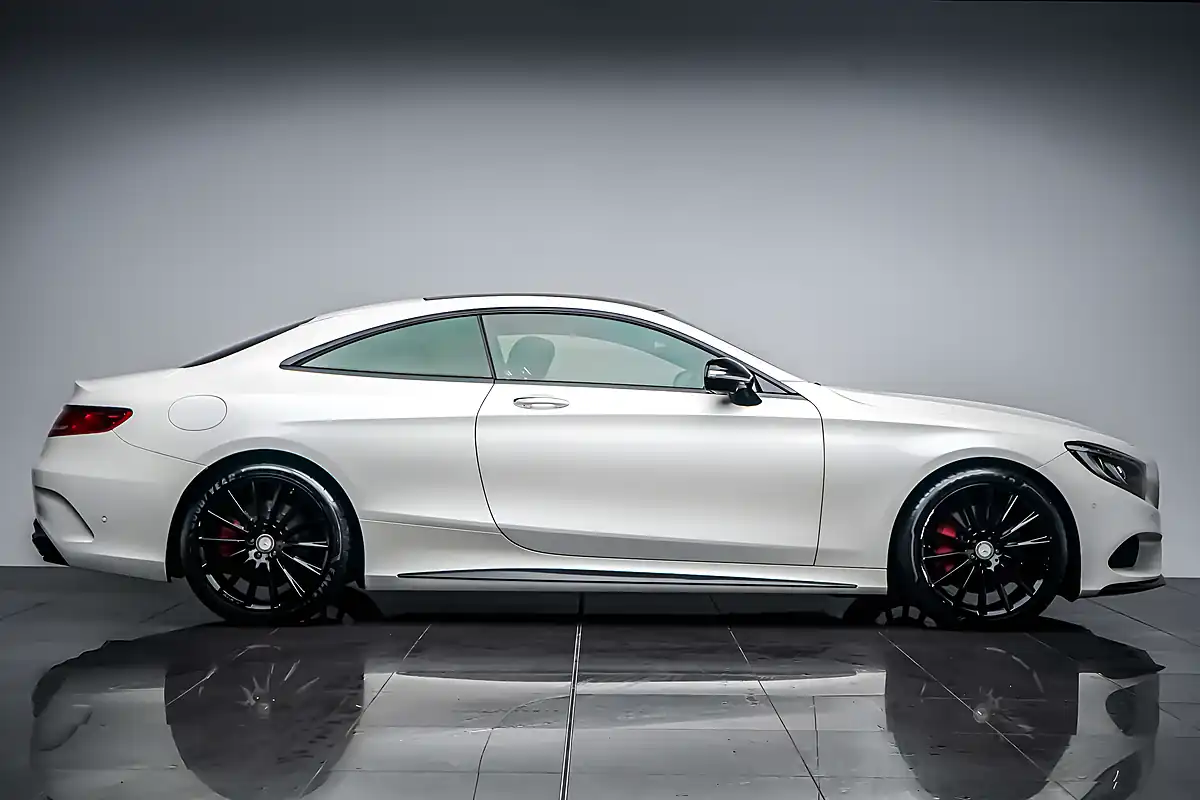 Used 2016 Mercedes S500 AMG Line Premium Diamond White Bright - Interior and Exterior details 9