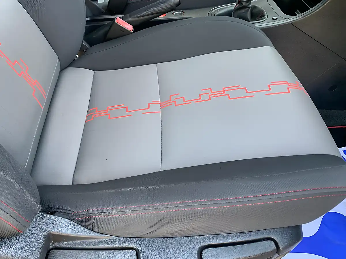 Used 2016 MG MG3 3Form Sport Red - Interior and Exterior details 13
