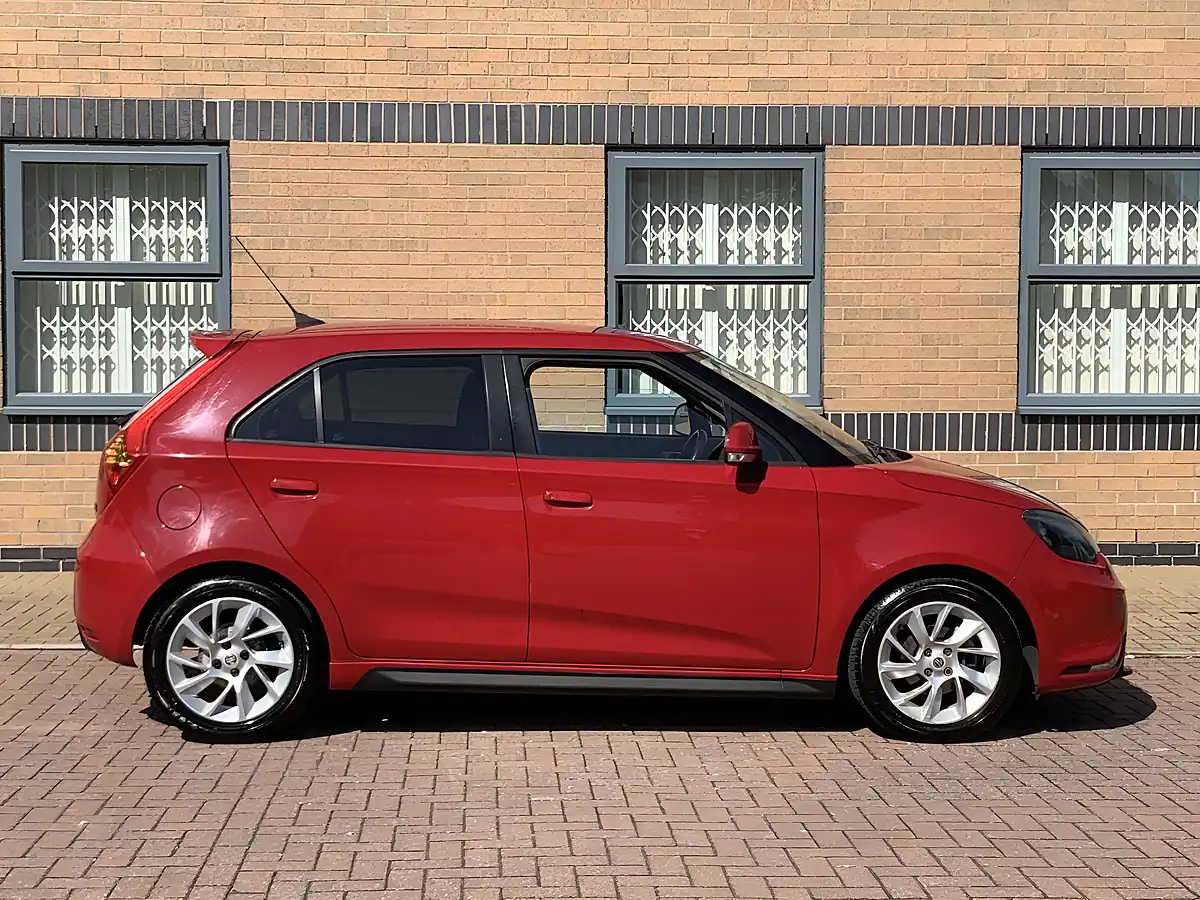 Used 2016 MG MG3 3Form Sport Red - Interior and Exterior details 4