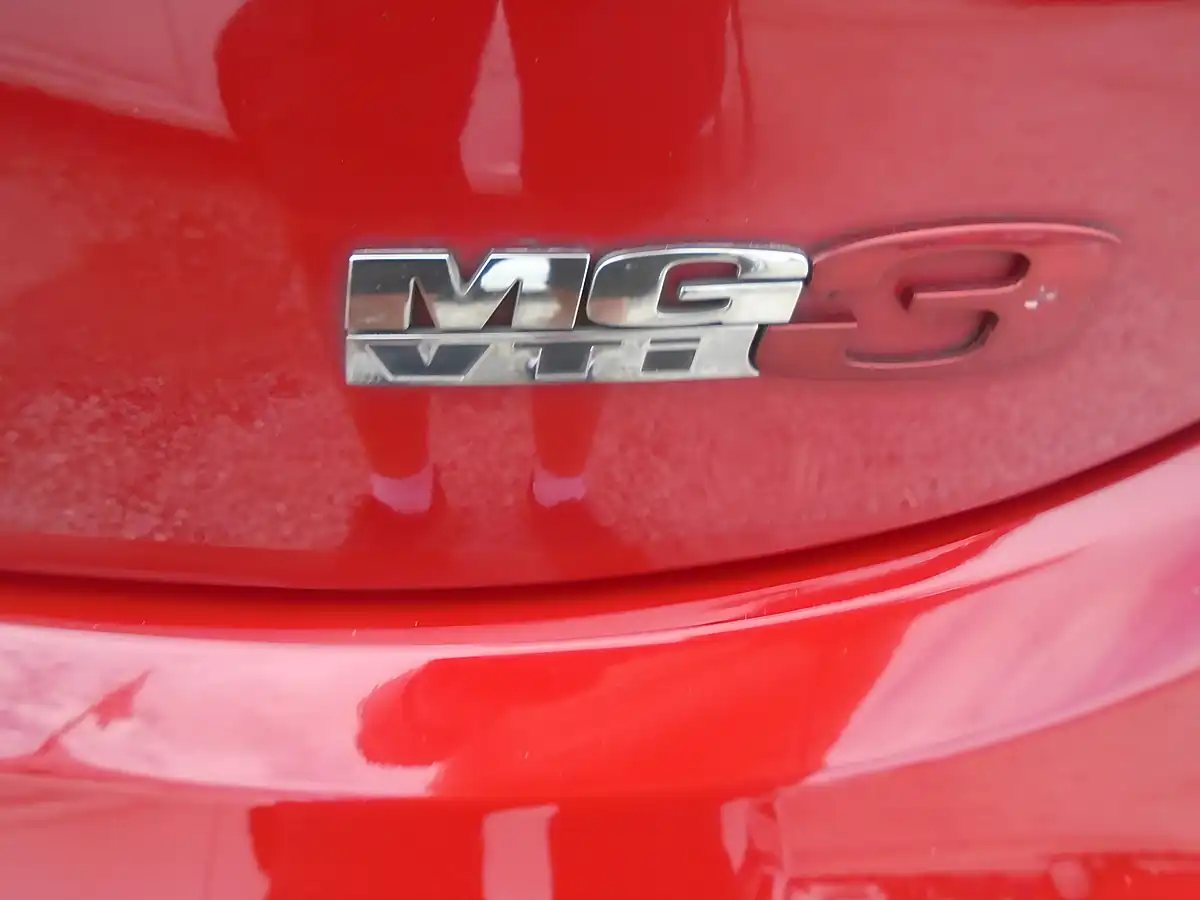 Used 2016 MG MG3 3Form Sport Red - Interior and Exterior details 14