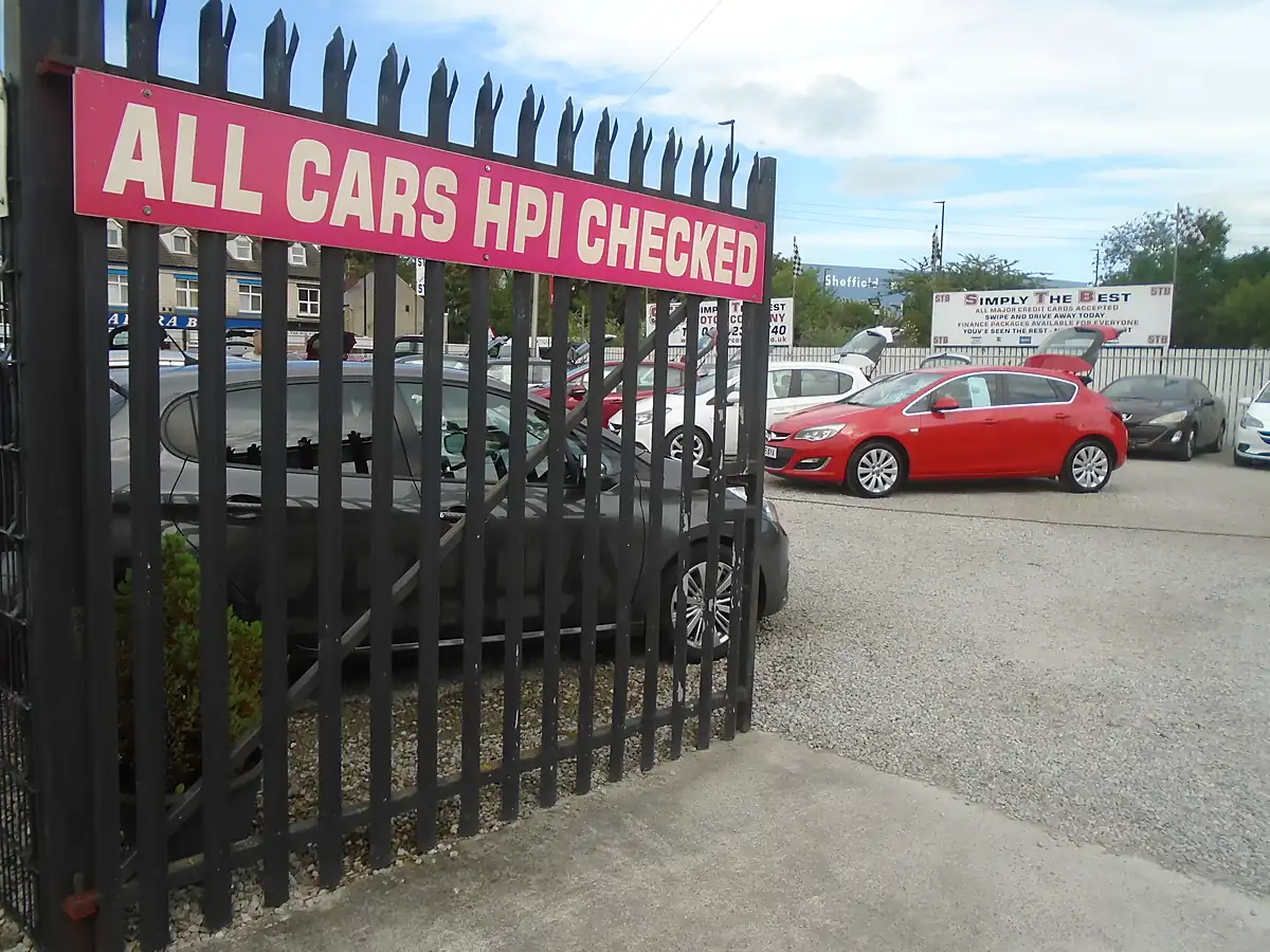 Used 2016 MG MG3 3Form Sport Red - Interior and Exterior details 16