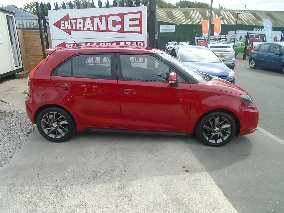 Used 2016 MG MG3 3Form Sport Red - Interior and Exterior details 4