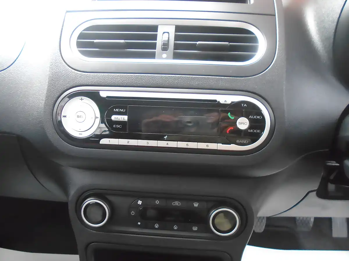 Used 2016 MG MG3 3Form Sport Red - Interior and Exterior details 8