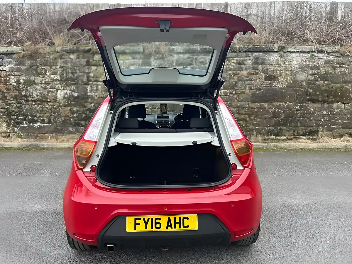 Used 2016 MG MG3 3Style Ruby Red - Interior and Exterior details 7