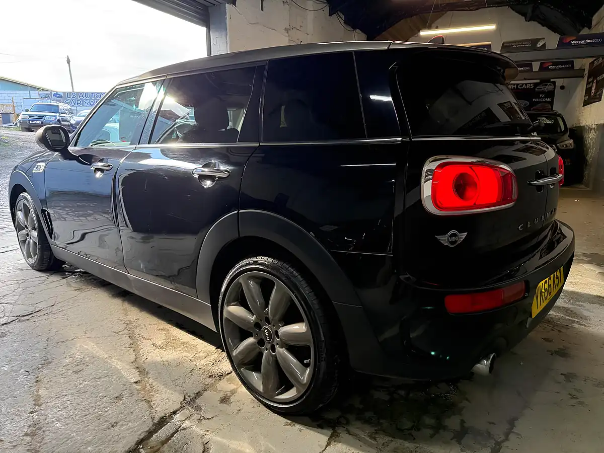 Used 2016 MINI Clubman Cooper Black - Interior and Exterior details 13