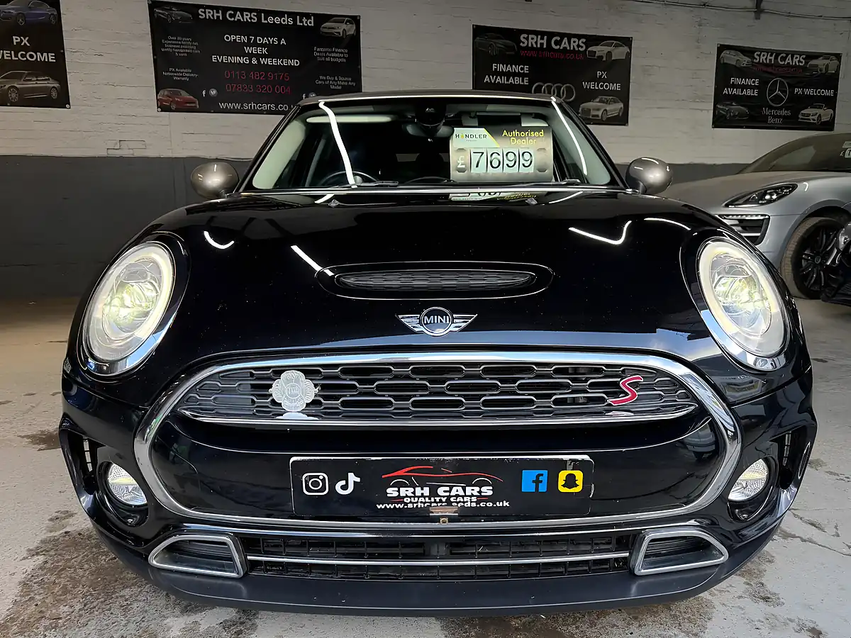 Used 2016 MINI Clubman Cooper Black - Interior and Exterior details 4