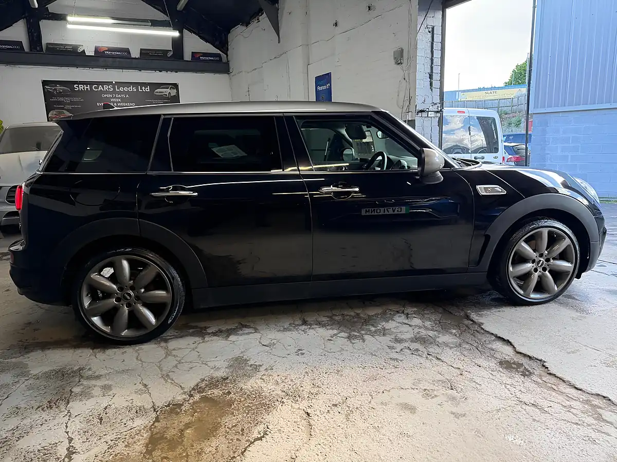 Used 2016 MINI Clubman Cooper Black - Interior and Exterior details 7