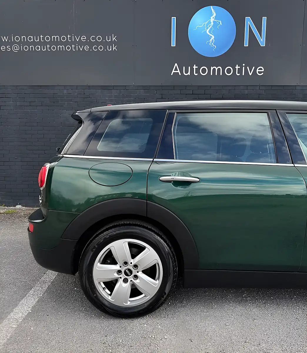 Used 2016 MINI Clubman Cooper British Racing Green - Interior and Exterior details 14