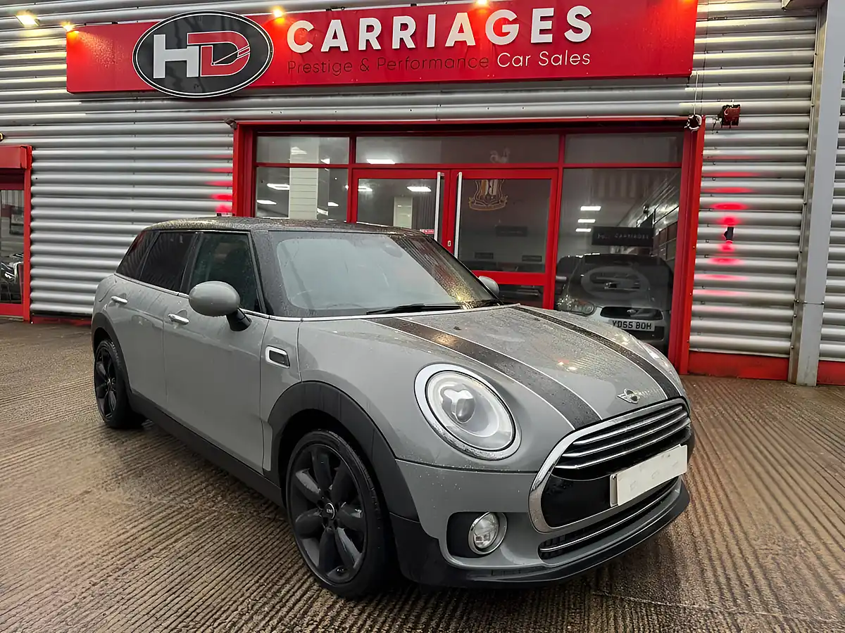 Used 2016 MINI Clubman Cooper Grey - Front View