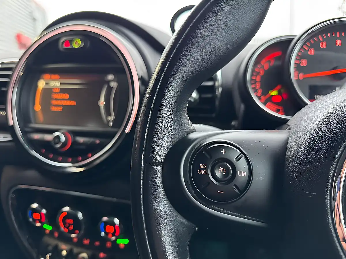 Used 2016 MINI Clubman Cooper Grey - Interior and Exterior details 17