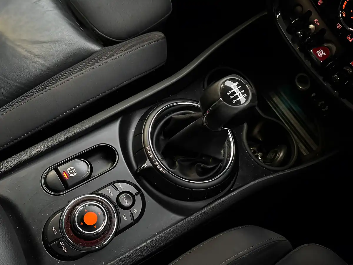 Used 2016 MINI Clubman Cooper Grey - Interior and Exterior details 18