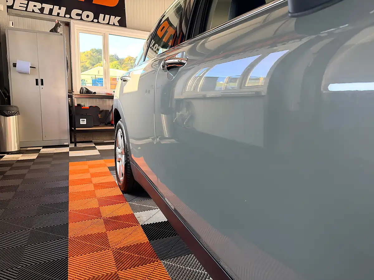 Used 2016 MINI Clubman Cooper Grey - Interior and Exterior details 6