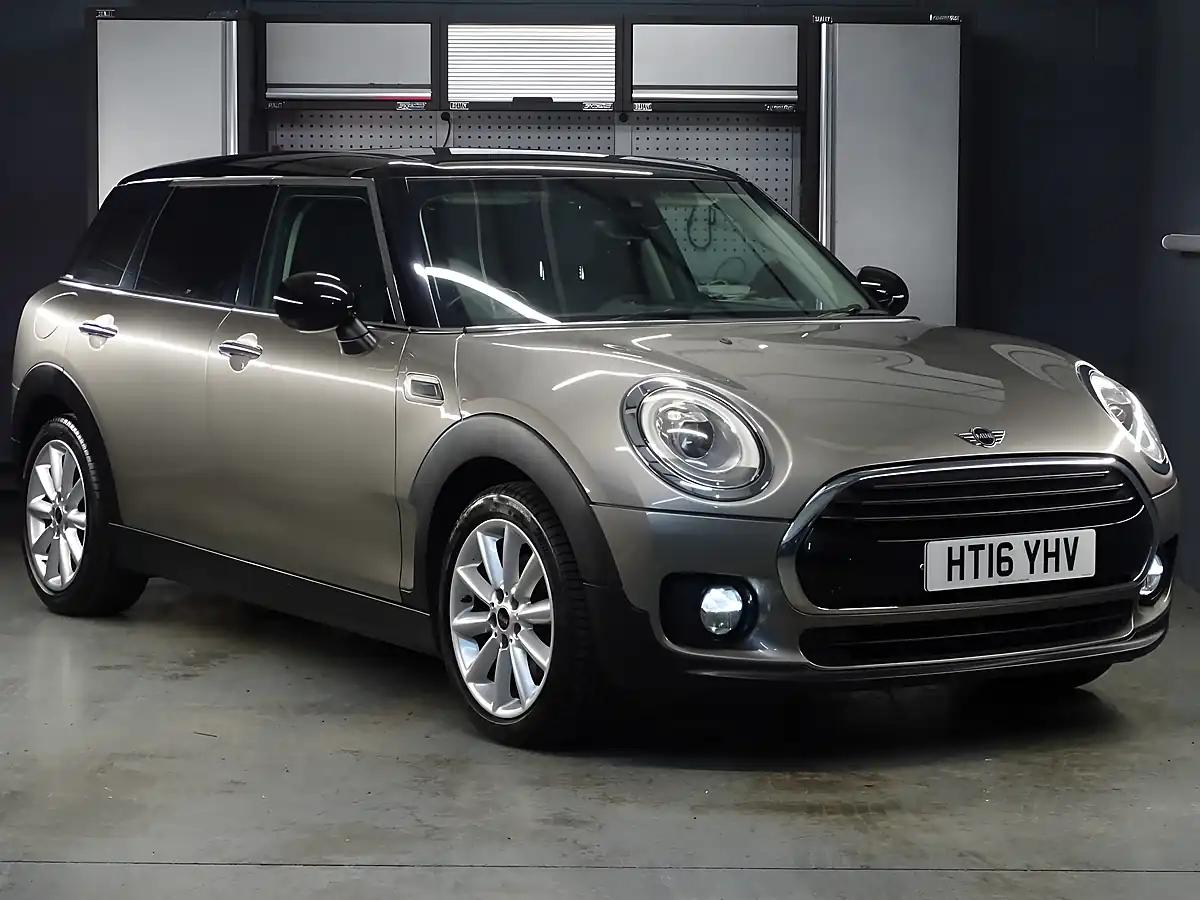 Used 2016 MINI Clubman Cooper Melting Silver Metallic - Interior and Exterior details 2
