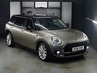 Used 2016 MINI Clubman Cooper Melting Silver Metallic - Interior and Exterior details 5