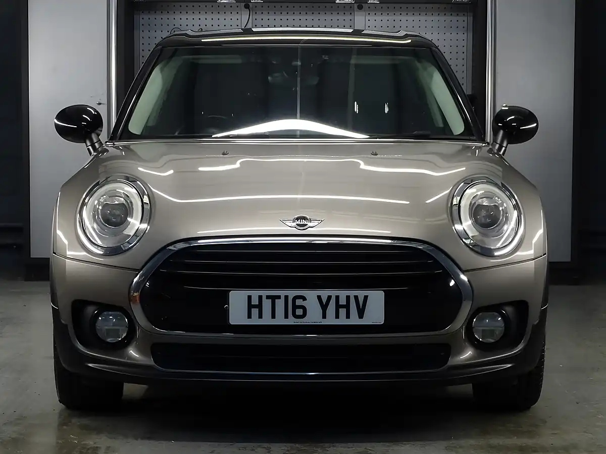 Used 2016 MINI Clubman Cooper Melting Silver Metallic - Interior and Exterior details 6