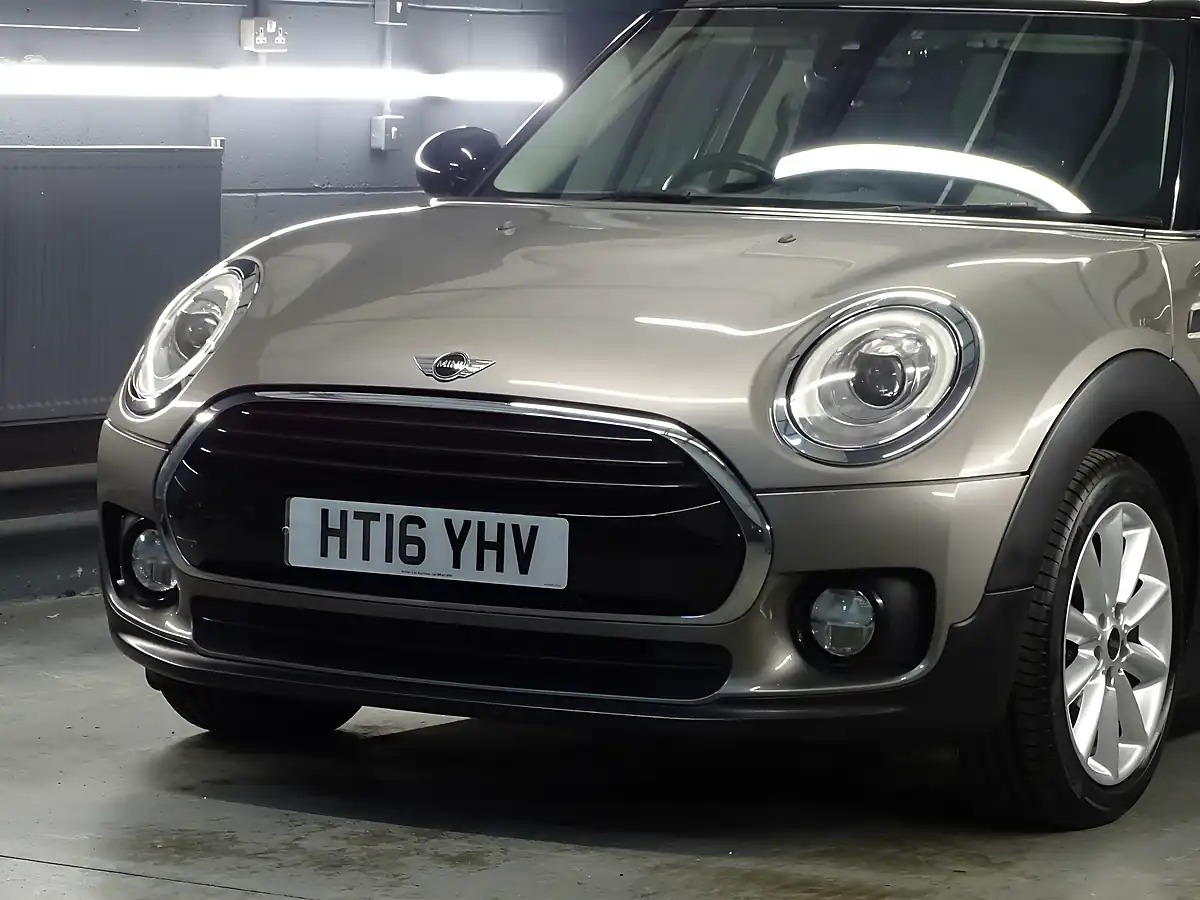 Used 2016 MINI Clubman Cooper Melting Silver Metallic - Interior and Exterior details 7