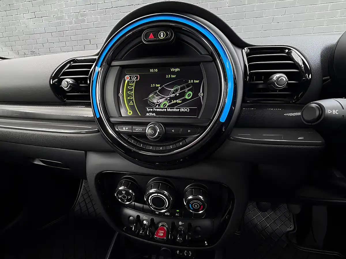 Used 2016 MINI Clubman Cooper Midnight Black - Interior and Exterior details 17