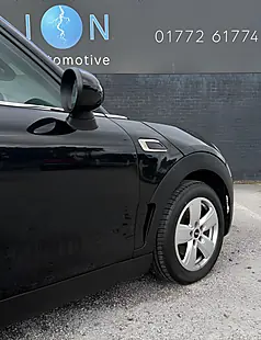 Used 2016 MINI Clubman Cooper Midnight Black - Interior and Exterior details 9