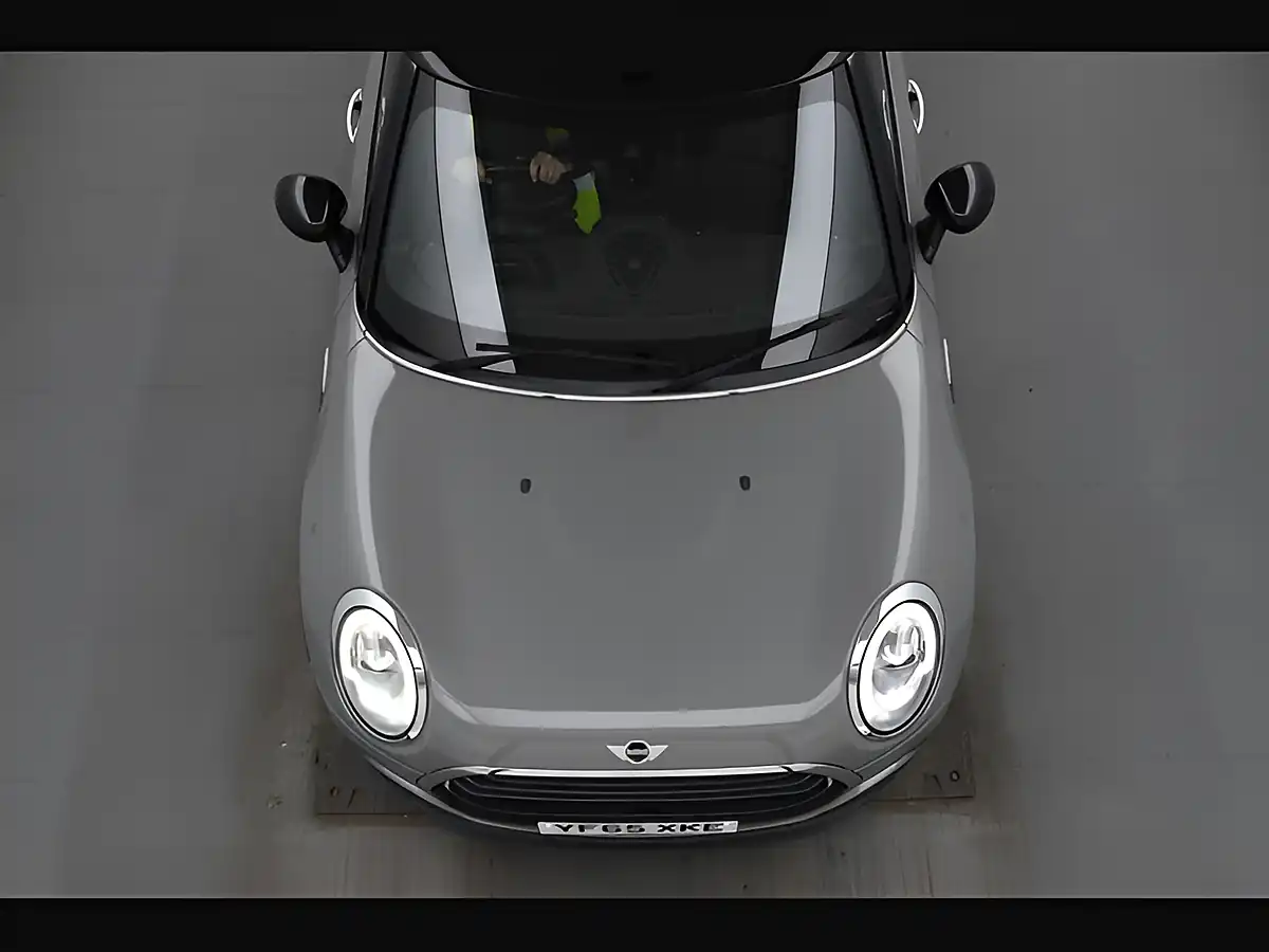 Used 2016 MINI Clubman Cooper Moonwlak Grey - Interior and Exterior details 3