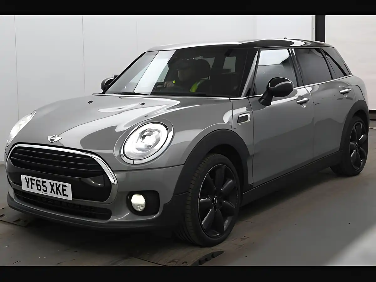 Used 2016 MINI Clubman Cooper Moonwlak Grey - Interior and Exterior details 5