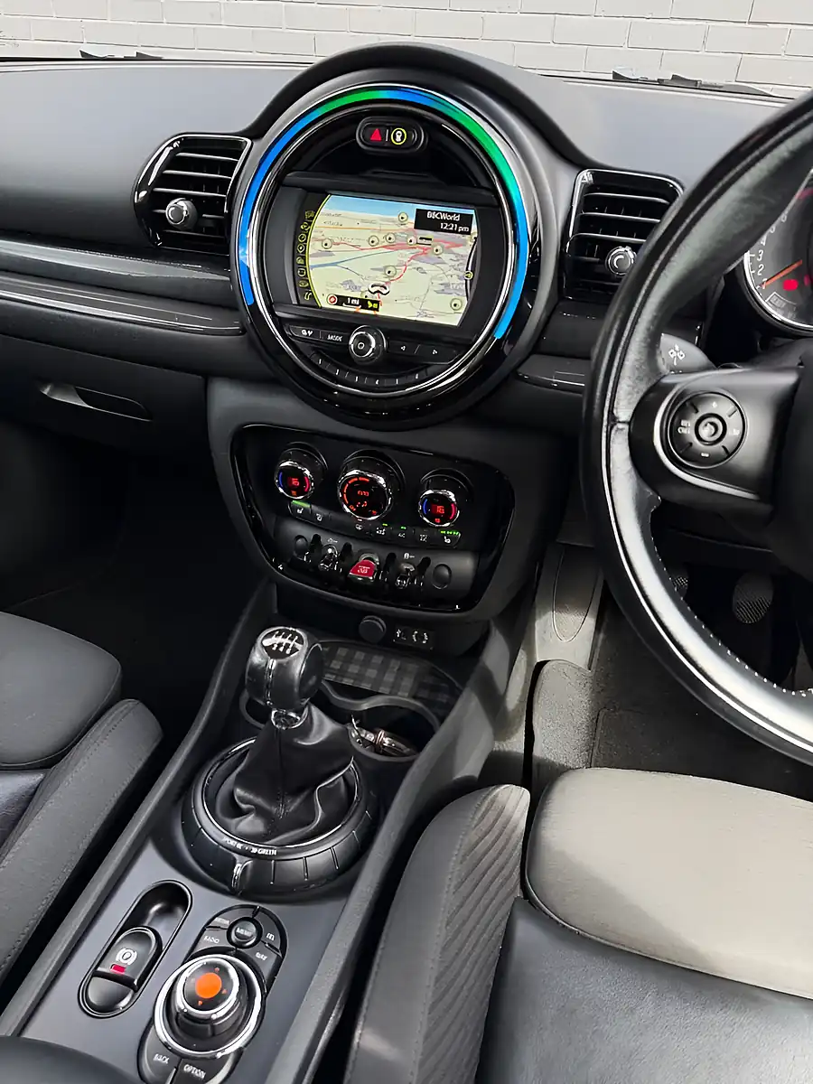 Used 2016 MINI Clubman Cooper Pepper White - Interior and Exterior details 14