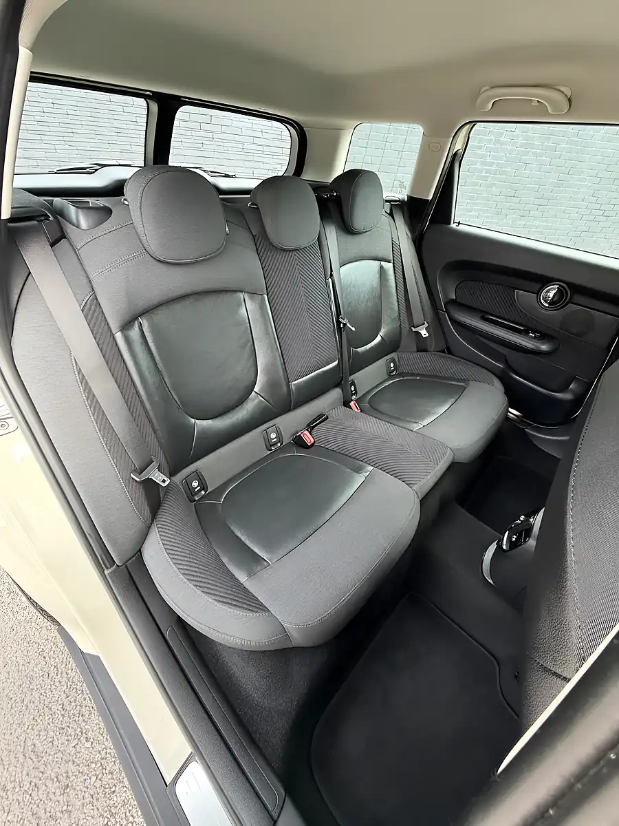 Used 2016 MINI Clubman Cooper Pepper White - Interior and Exterior details 15