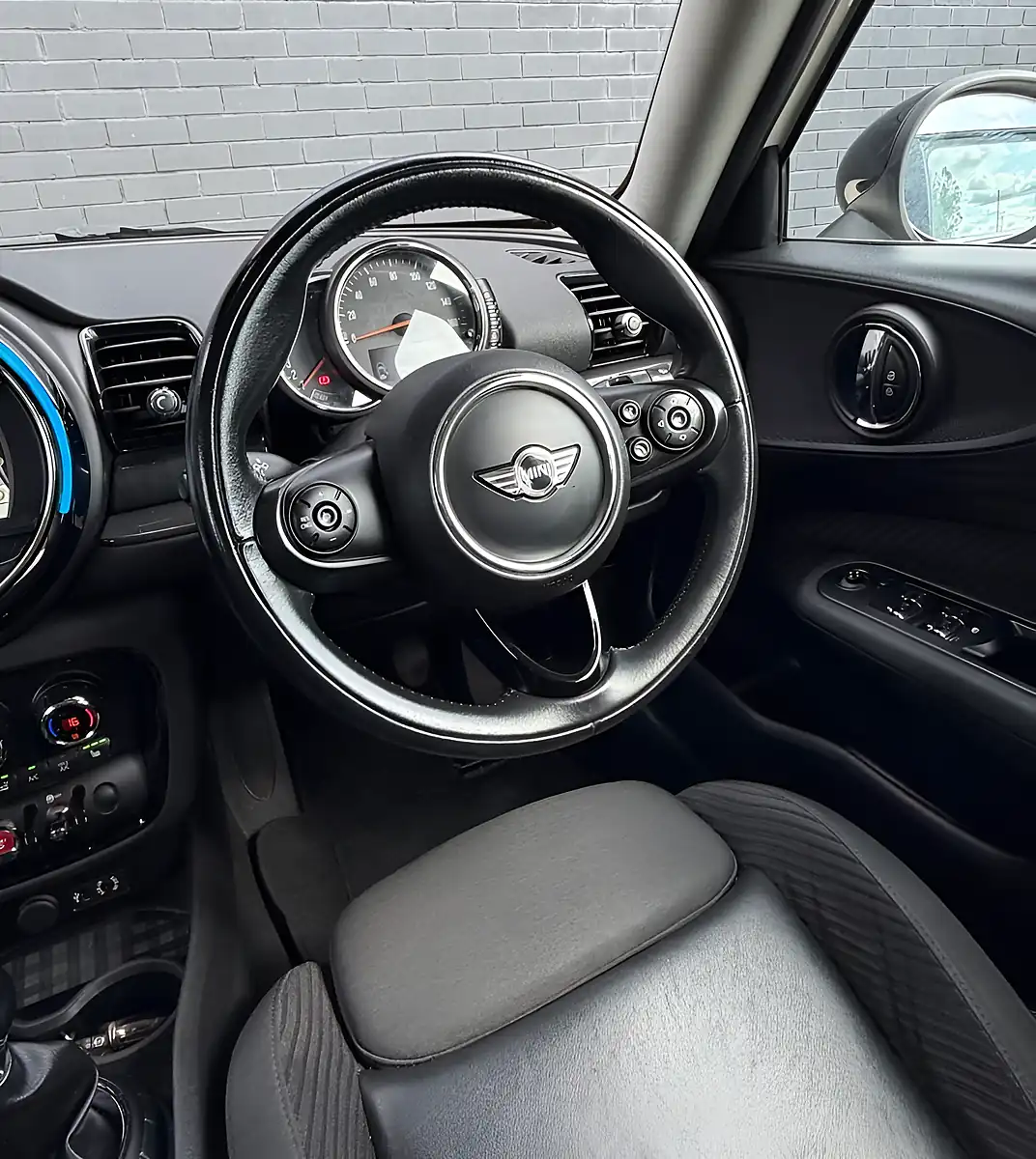 Used 2016 MINI Clubman Cooper Pepper White - Interior and Exterior details 16