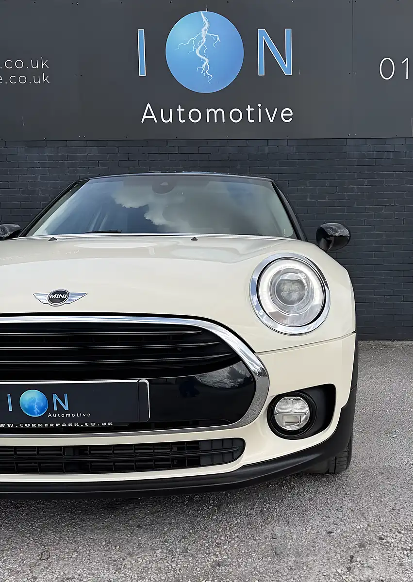Used 2016 MINI Clubman Cooper Pepper White - Interior and Exterior details 4