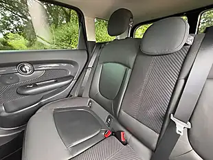 Used 2016 MINI Clubman Cooper Red - Interior and Exterior details 14