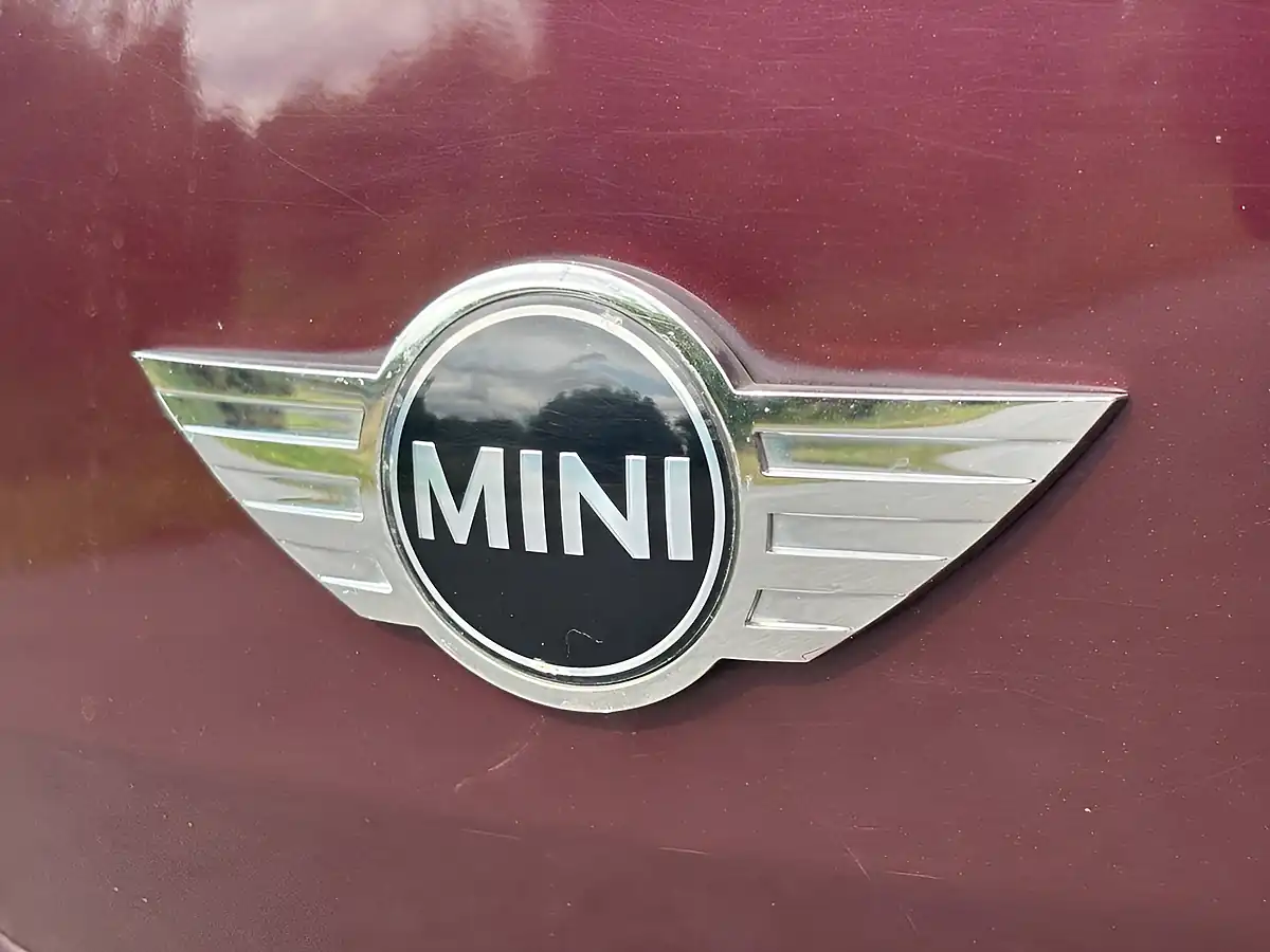 Used 2016 MINI Clubman Cooper Red - Interior and Exterior details 16