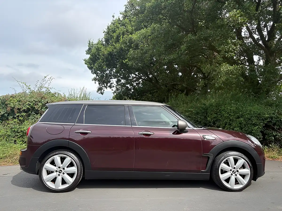 Used 2016 MINI Clubman Cooper Red - Interior and Exterior details 5
