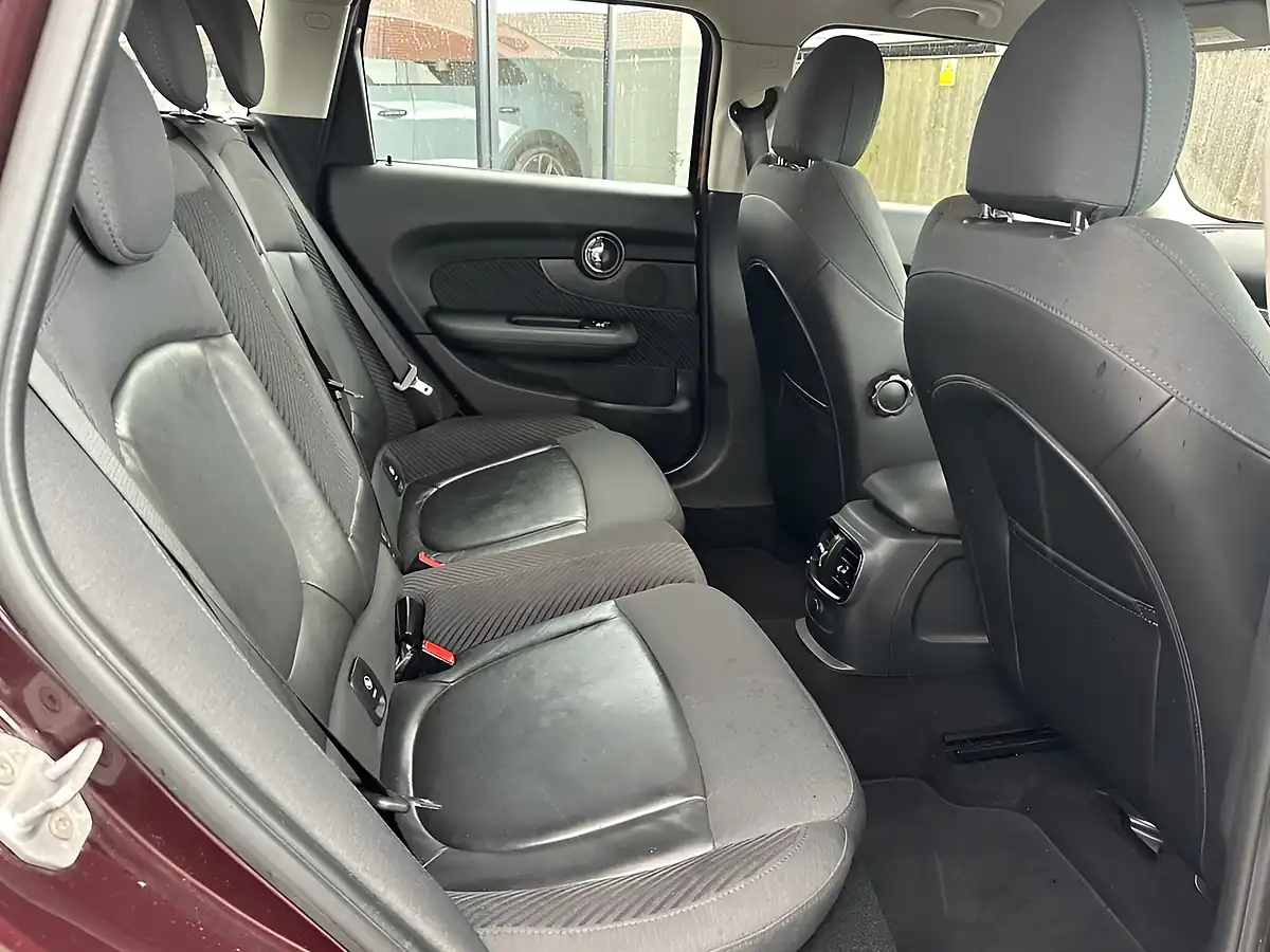 Used 2016 MINI Clubman Cooper Red - Interior and Exterior details 10
