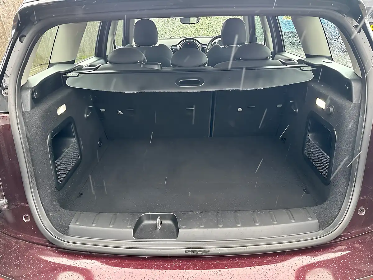 Used 2016 MINI Clubman Cooper Red - Interior and Exterior details 13