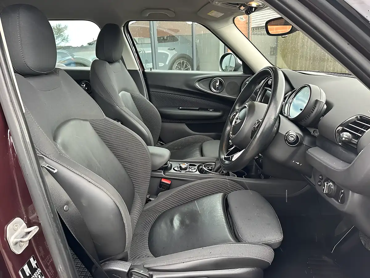 Used 2016 MINI Clubman Cooper Red - Interior and Exterior details 9