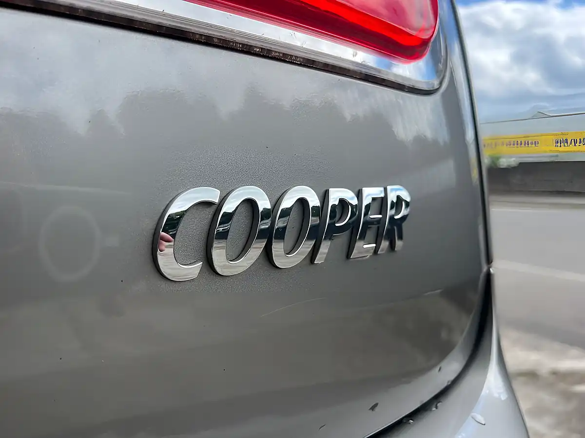 Used 2016 MINI Clubman Cooper Silver - Interior and Exterior details 12