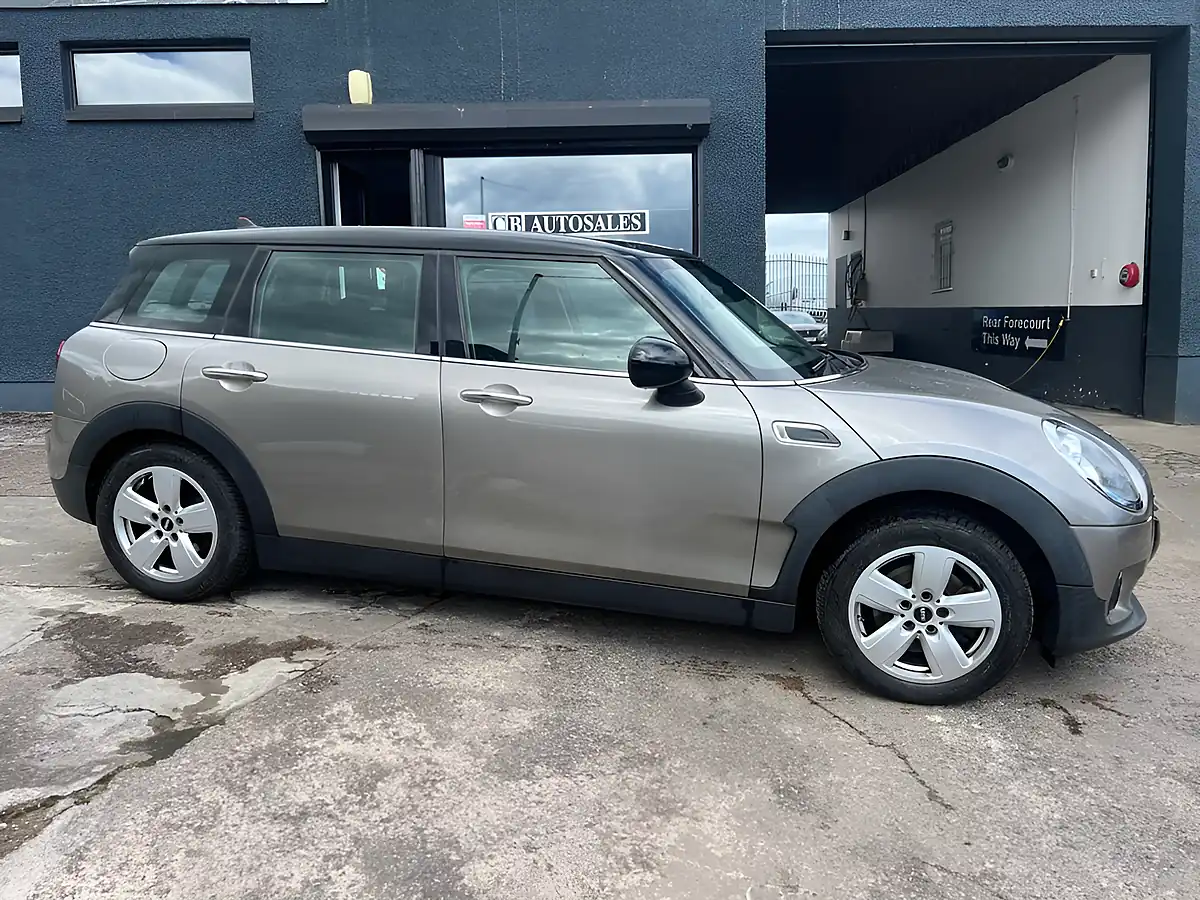 Used 2016 MINI Clubman Cooper Silver - Interior and Exterior details 3