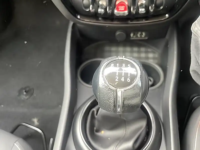 Used 2016 MINI Clubman Cooper Silver - Interior and Exterior details 17