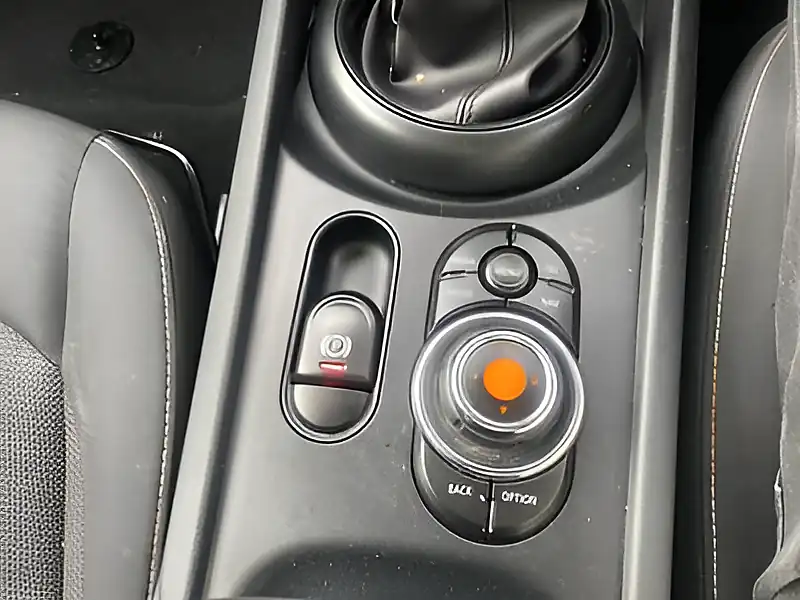 Used 2016 MINI Clubman Cooper Silver - Interior and Exterior details 18