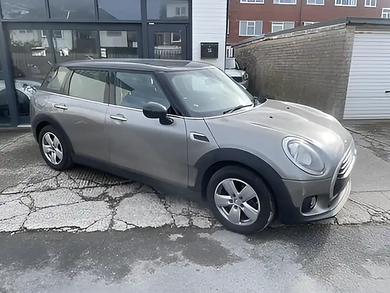 Used 2016 MINI Clubman Cooper Silver - Interior and Exterior details 3