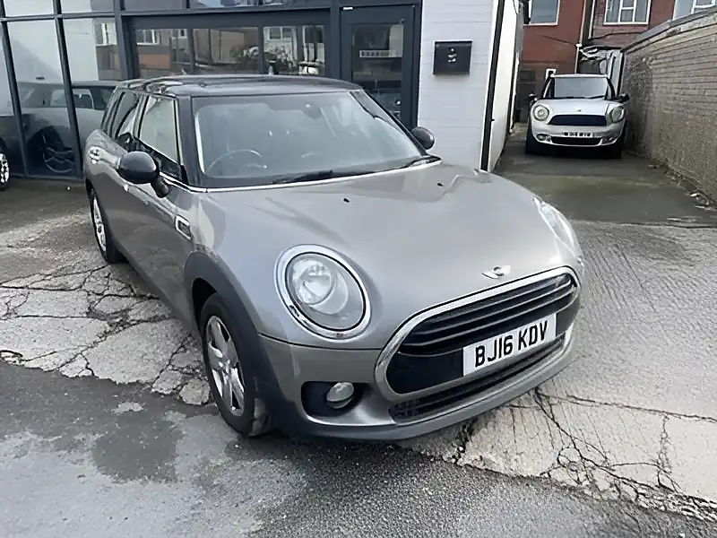 Used 2016 MINI Clubman Cooper Silver - Interior and Exterior details 4