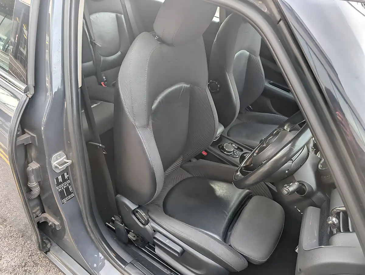 Used 2016 MINI Clubman Cooper Thunder Grey - Interior and Exterior details 13