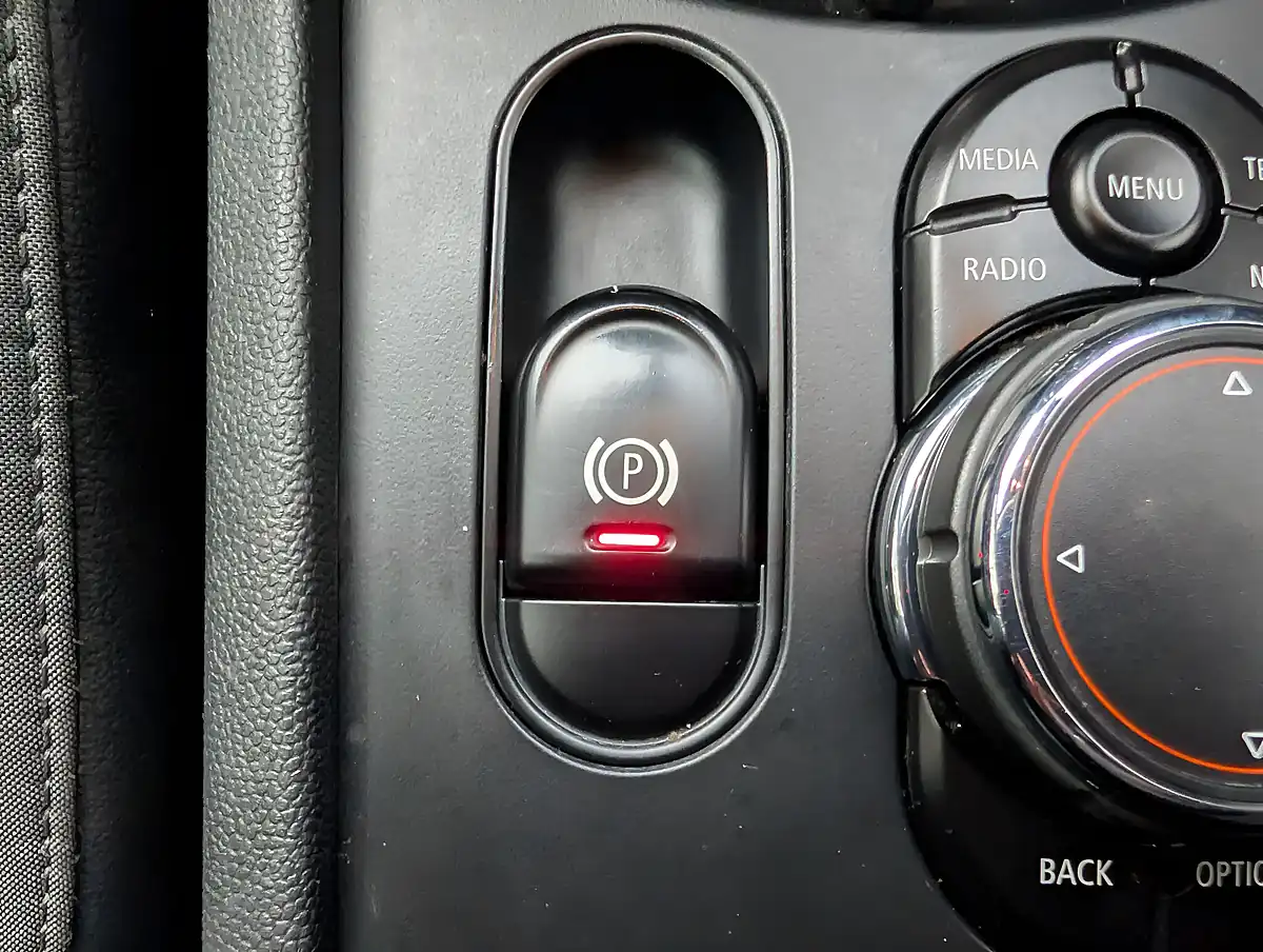 Used 2016 MINI Clubman Cooper Thunder Grey - Interior and Exterior details 20